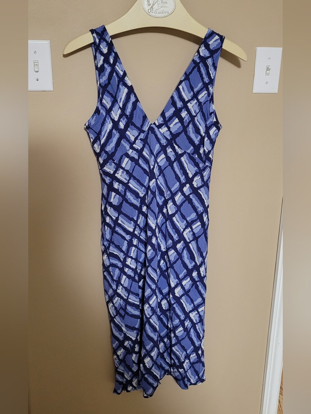 💜2 for $10💜 Bundle and save Blue Geometric V-Neck Dress
